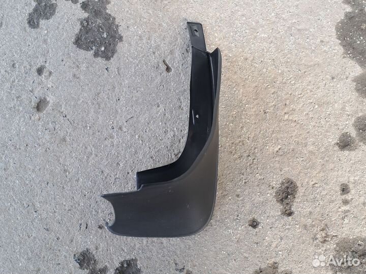 Бризговик на toyota corolla 150,140 - 2007-2013г/в