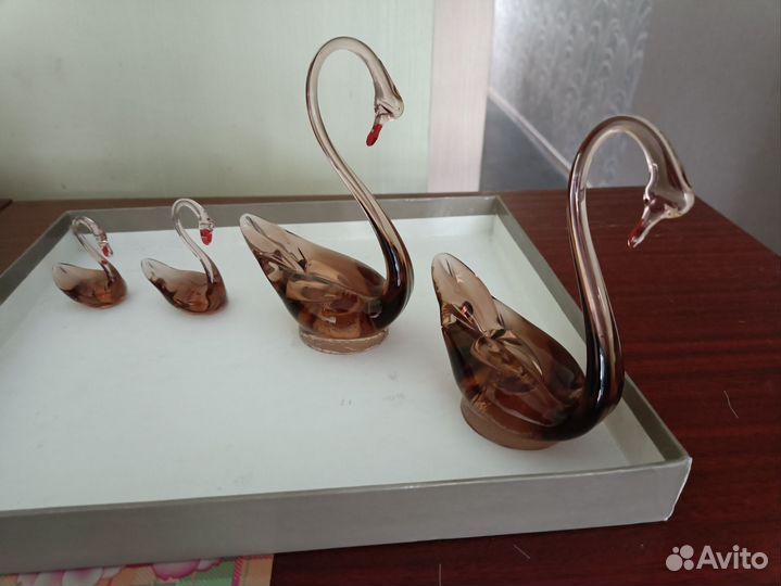 Статуэтка лебедь