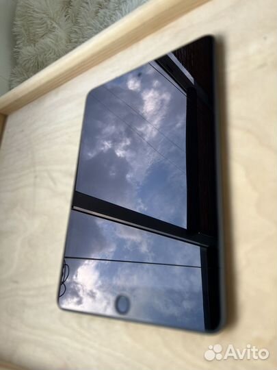 iPad mini 5 64gb wifi sim