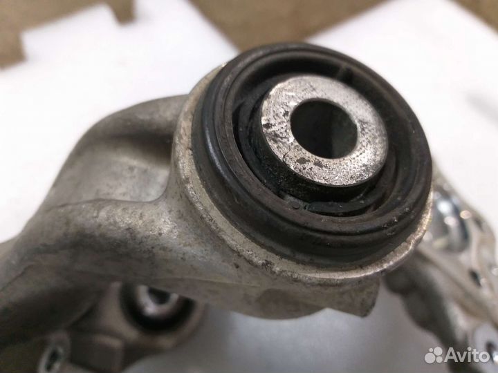 Задний кулак Honda civic 4d