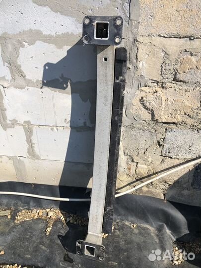 Усилитель заднего бампера порш каен.Туарег