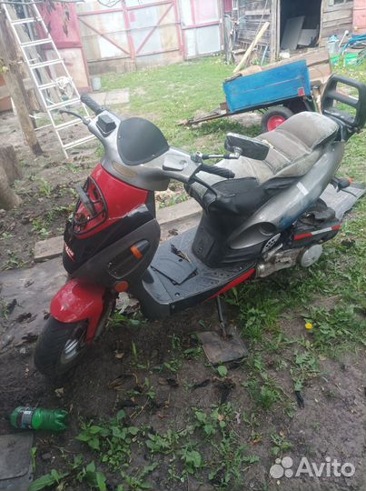 Скутер 125 кубов