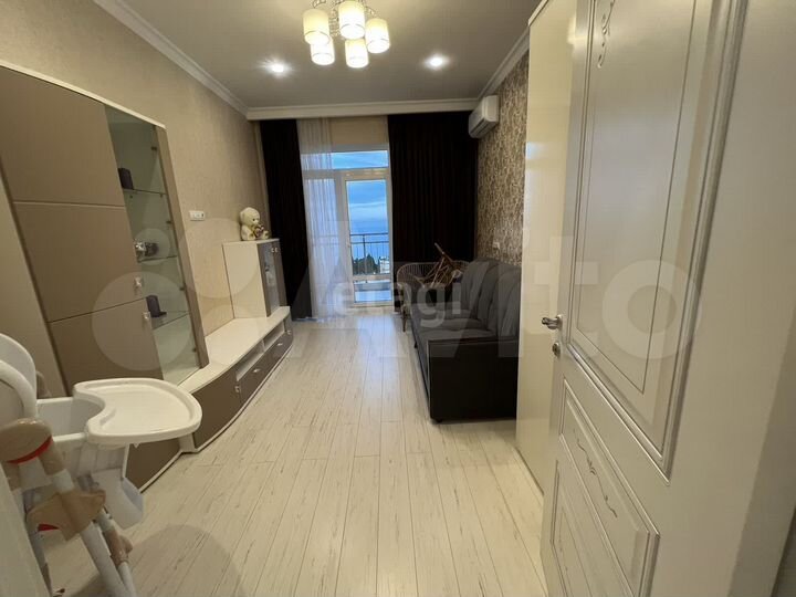 2-к. квартира, 70 м², 10/15 эт.