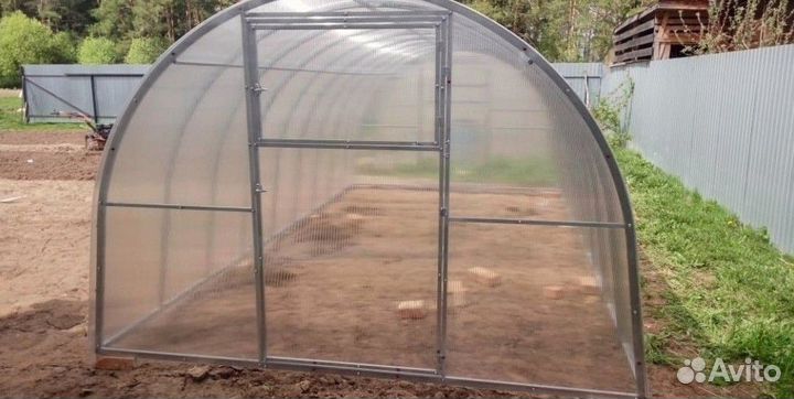 Теплица из поликарбоната