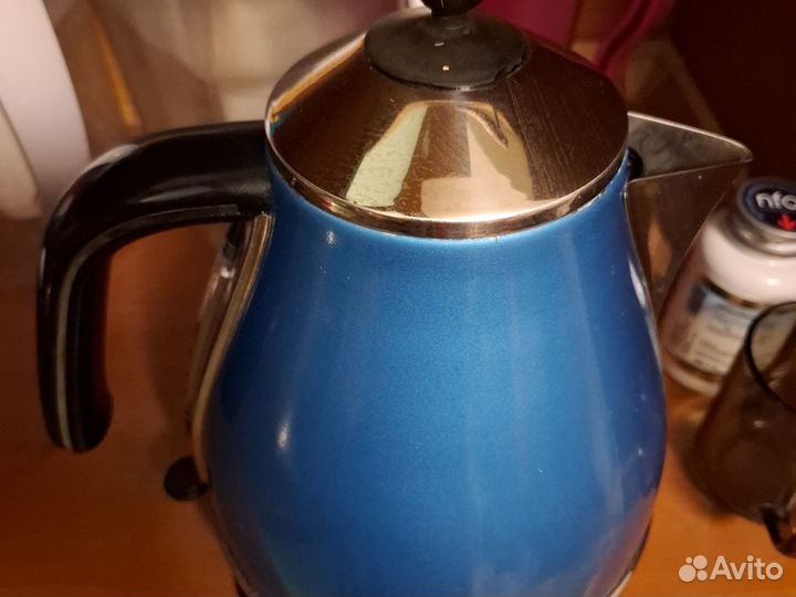 Чайник электрический delonghi
