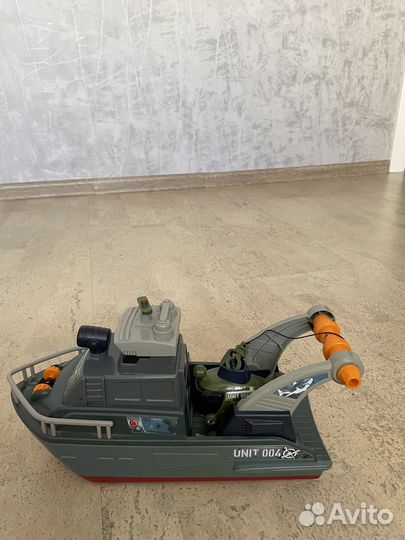 Корабль акула DicKie