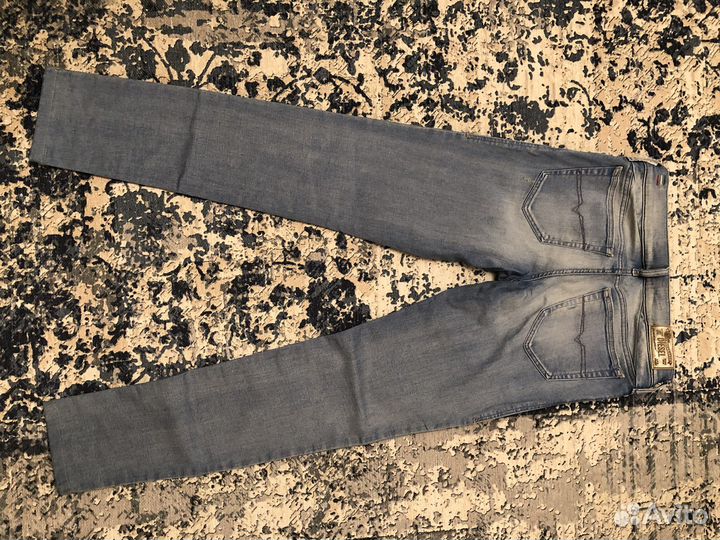 Джинсы