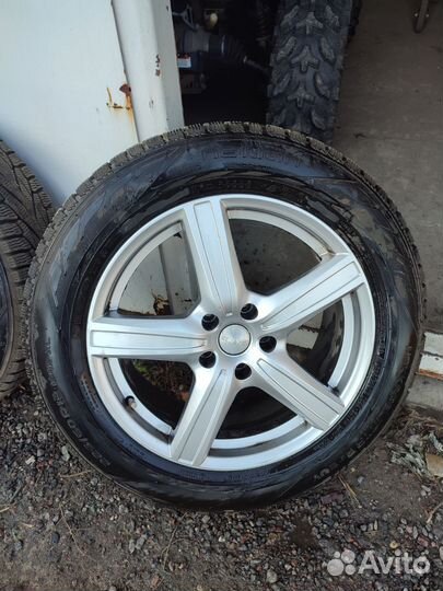 Nokian Tyres Hakkapeliitta R2 SUV 225/60 R18