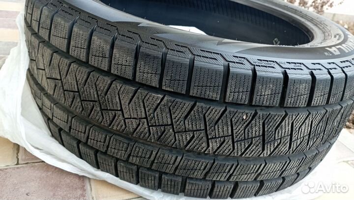 Formula Ice 235/45 R17