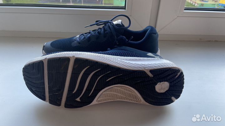 Кроссовки беговые under armour