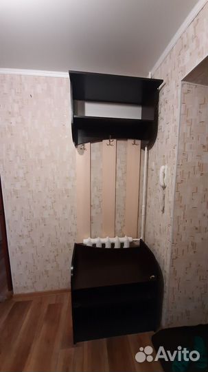 Полка, вешалка в прихожую