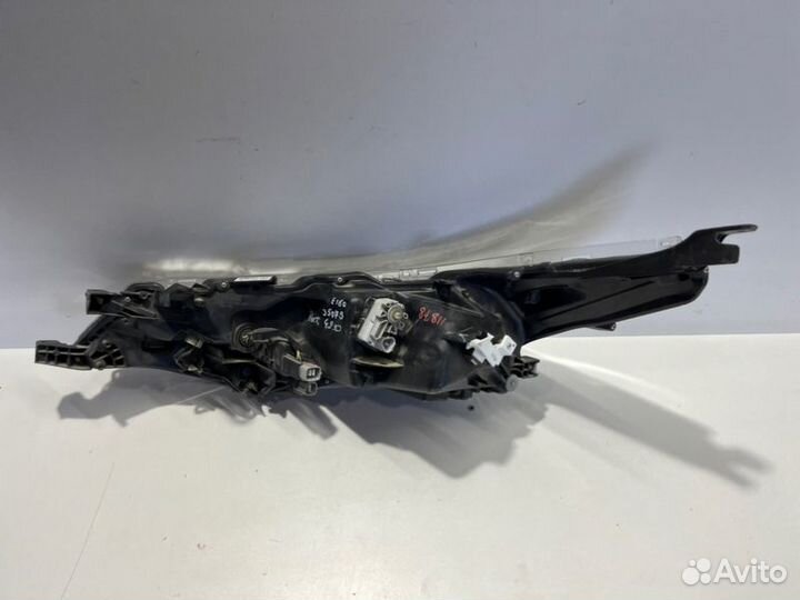 Фара LED передняя правая Toyota Corolla E180