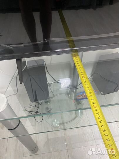 Стеклянная тумба под тв