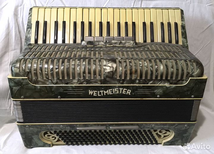 Аккордеон Weltmeister Virtuos IV