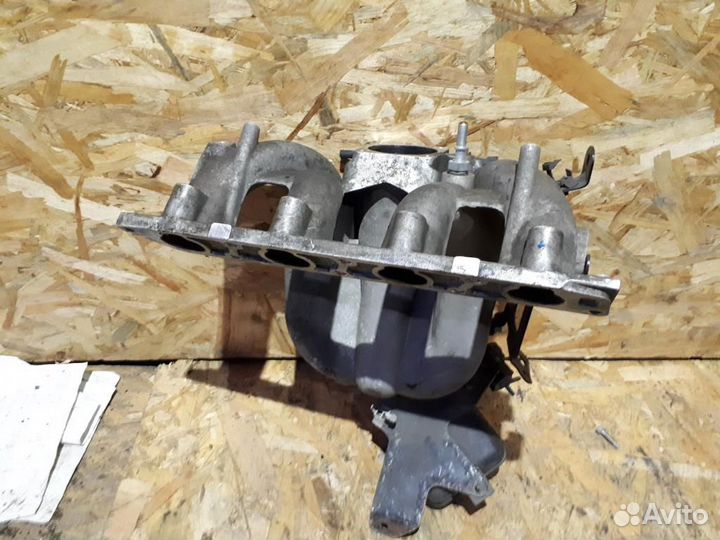 Коллектор впускной Opel Astra H 2004-2014