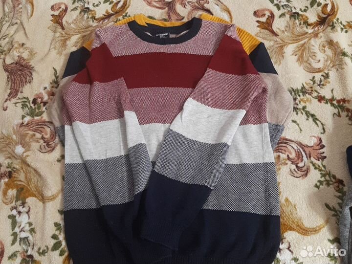 Свитер на мальчика 140