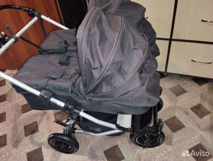 Коляска для двойни Mountain Buggy Duet - Black
