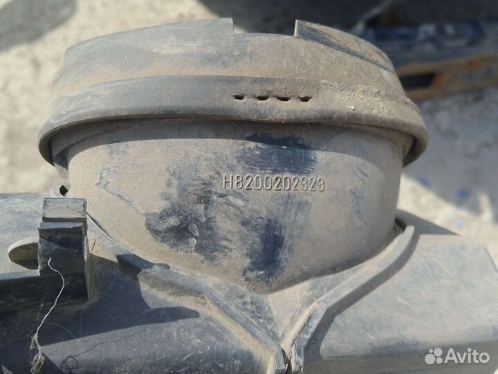 Корпус воздушного фильтра Renault Megan2