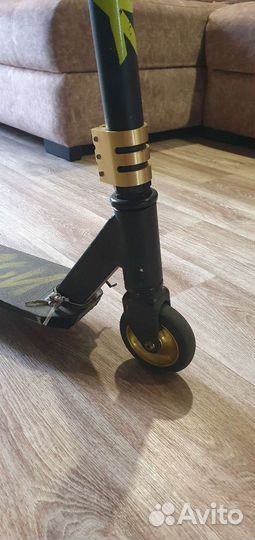 Трюковой самокат