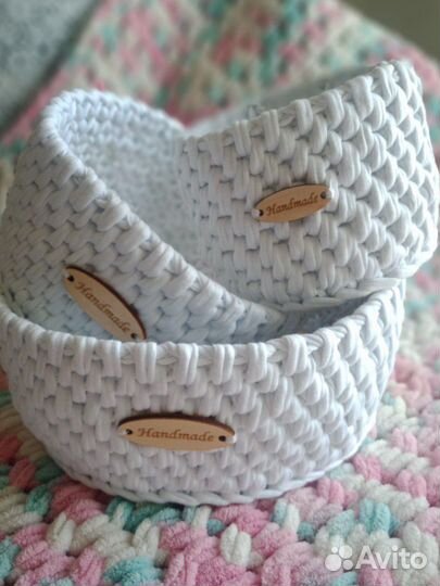 Набор вязаных корзин