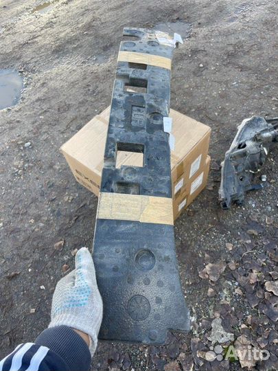 Абсорбер передний Toyota Camry