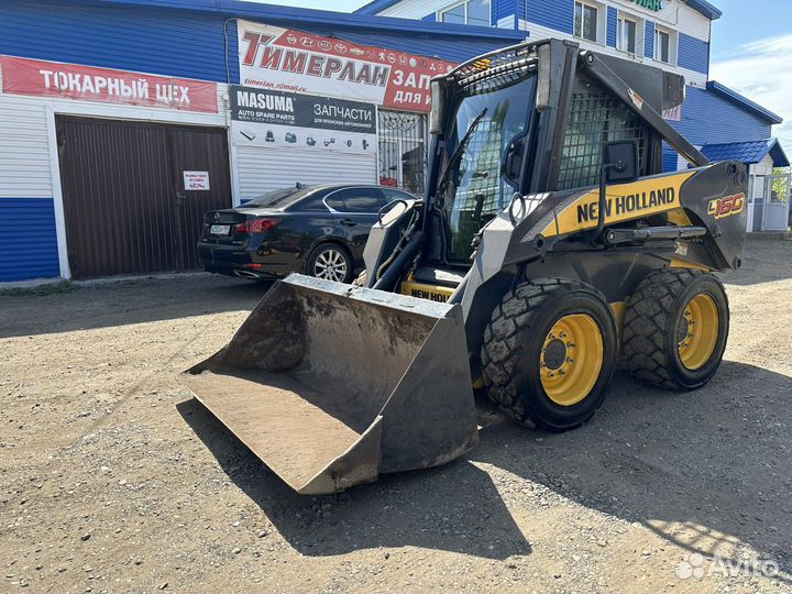 Мини-погрузчик New Holland L160, 2010