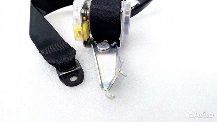 Ремень безопасности задний левый Toyota Rav4 XA50