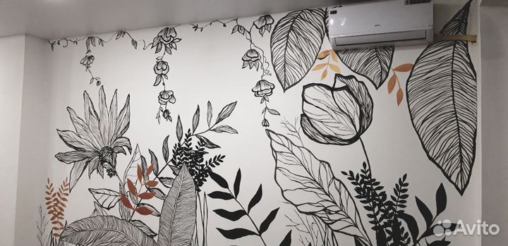 Рисунок на стене. Художник. Аэрография