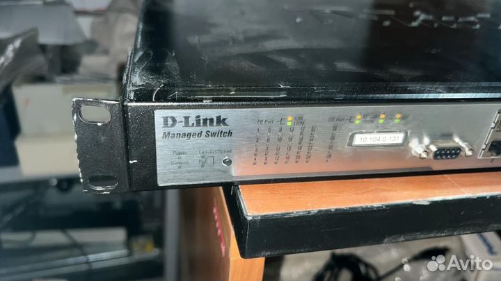 Коммутатор D-Link DES-3028P