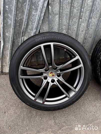 Комплект колес Porsche Cayenne E3 R21