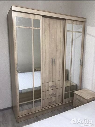 Шкаф купе распашной