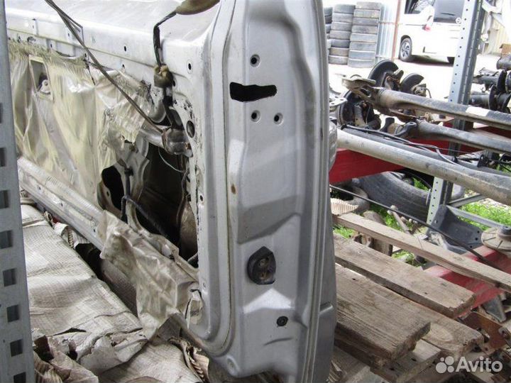 Крышка багажника Mitsubishi Pajero 3 4M41 DI-D 3.2