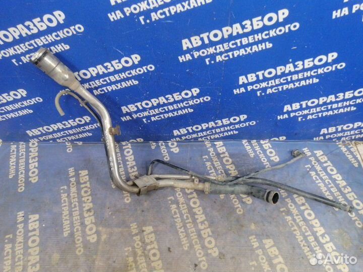 Заливная горловина бензобака Ford Focus 3 хэтчбек