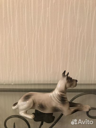 Фарфоровая статуэтка дог Сциталис