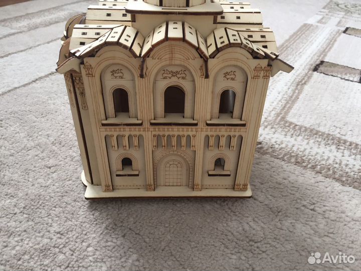 Сборная модель из дерева