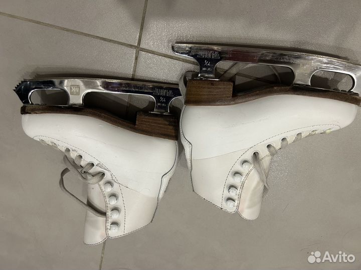 Фигурные коньки wifa 28размер