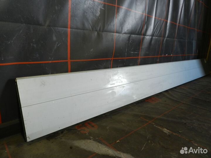 Бортовая панель для полуприцепа - MAN Wielton