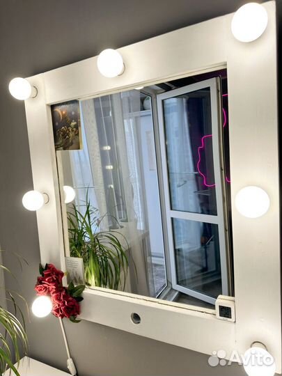 Гримерное зеркало с лампочками бу