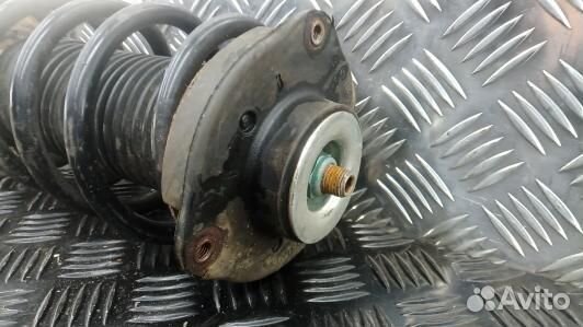 Стойка передняя левая volkswagen passat B7 (UNP04K501)