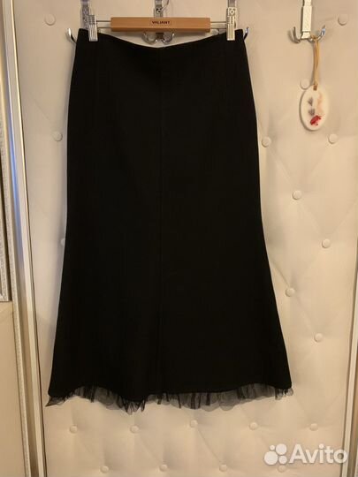 Юбка плотный стрейч,очень стройнит,на подкладе