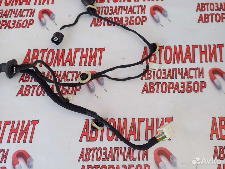 Проводка двери задней правой Рено Аркана