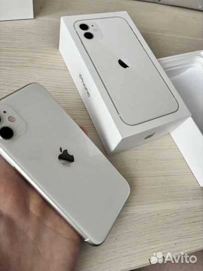 iPhone 11, 64 ГБ