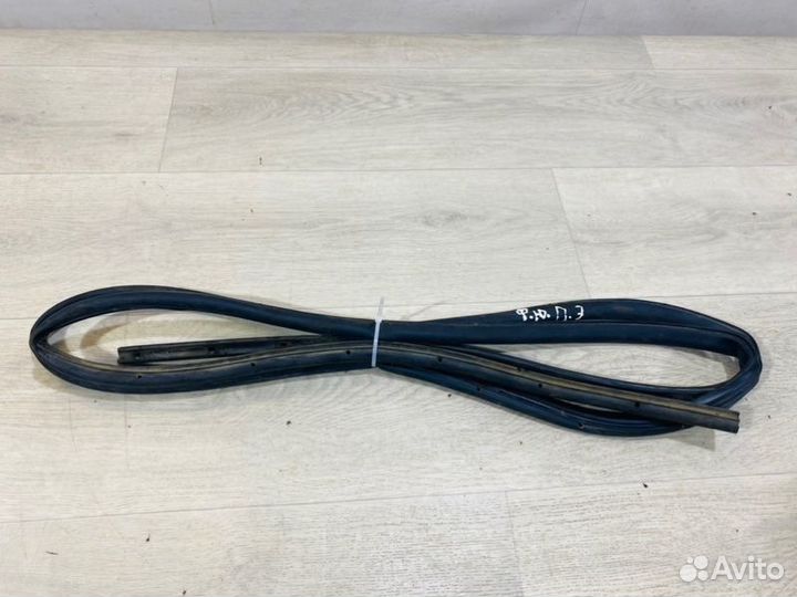 Уплотнитель двери задний правый Ford Fusion