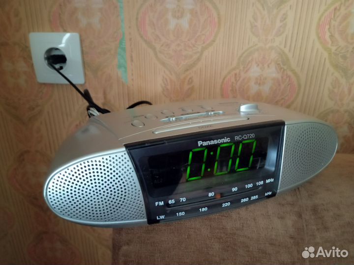 Радио часы Panasonic RC-Q720