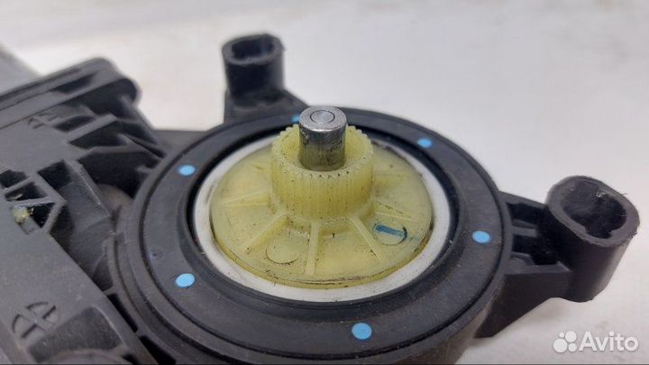 Мотор стеклоподъемника задний левый Volkswagen