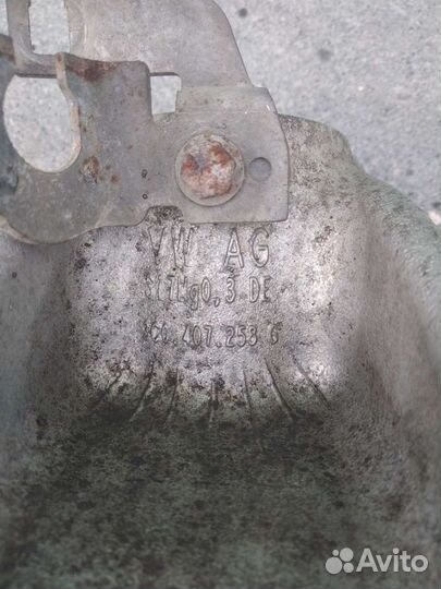 Кулак поворотный VAG разборка