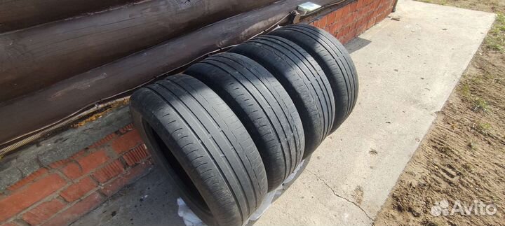 Bridgestone Turanza T001 215/55 R17