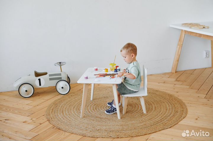 Растущий стул и стол детский