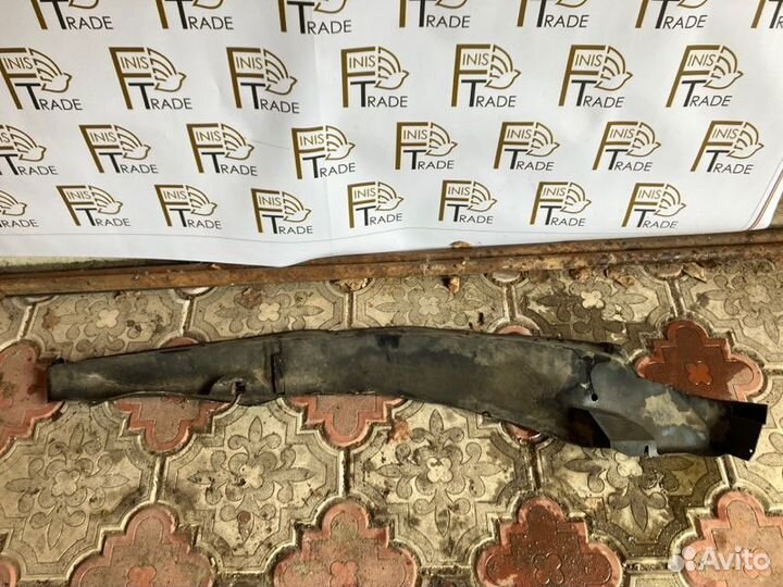 Уплотнитель крыла (пыльник накладка ) правый