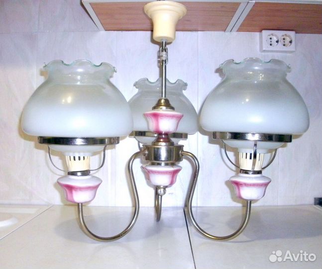 Люстра 3х рожковая и бра